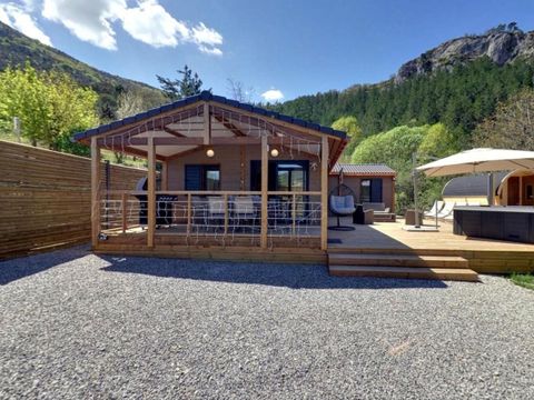 CHALET 6 personnes - Chalet Prestige 75m² - Jacuzzi - 2 Salles de bain