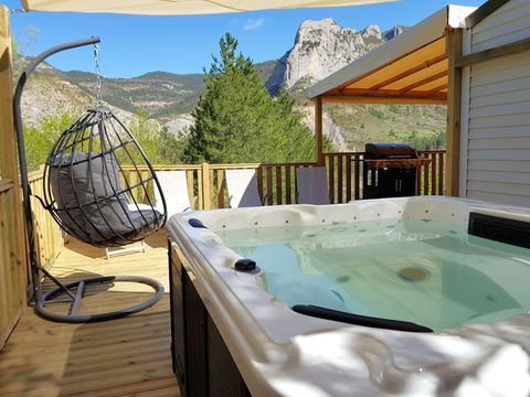 MOBILHOME 6 personnes - Prestige SPA - 3 chambres dont 1 suite parentale - draps, serviettes et plancha