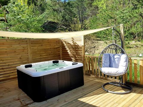 MOBILHOME 6 personnes - Prestige SPA - 3 chambres dont 1 suite parentale - draps, serviettes et plancha