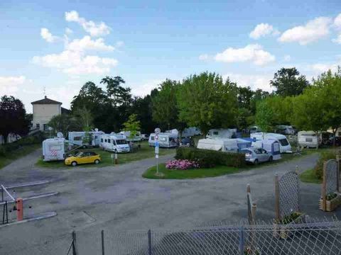 Camping Municipal De La Piscine - Camping Lot-et-Garonne - Image N°2