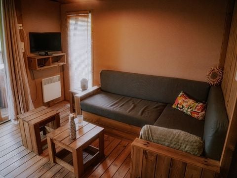 Hébergement 4/7 personnes - Cabane Lodge Premium sur pilotis 32m² - 2 chambres - Avec sanitaires - Terrasse - TV