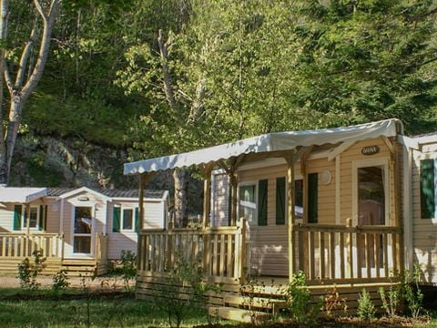 Mobilhome 6/8 personnes - Titania Confort 32m² - 3 chambres - Terrasse couverte