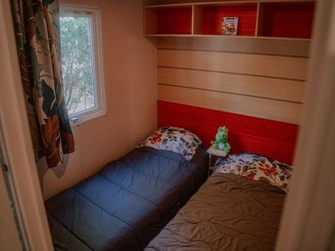 Mobilhome 6/8 personnes - Titania Confort 32m² - 3 chambres - Terrasse couverte