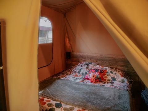 Tente en toile et en bois 2/5 personnes - Lodge Kenya Evasion Confort 34m² - 2 chambres - Avec sanitaires - Terrasse