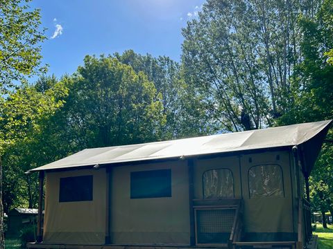 TENTE TOILE ET BOIS 5 personnes - Lodge Kenya Evasion Confort 34m² - 2 chambres 2/5 personnes (avec sanitaires) + Terrasse 5 pers.