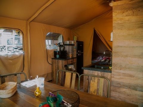 Tente en toile et en bois 2/5 personnes - Lodge Kenya Evasion Confort 34m² - 2 chambres - Avec sanitaires - Terrasse