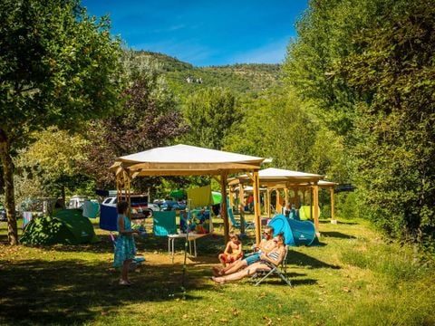 Flower Camping Le Pont du Tarn - Camping Lozère