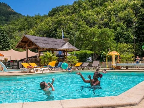 Flower Camping Le Pont du Tarn - Camping Lozere Flower Camping Le Pont du Tarn - Camping Lozere
