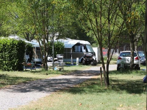 Emplacement - Camping Car-Van-Caravane