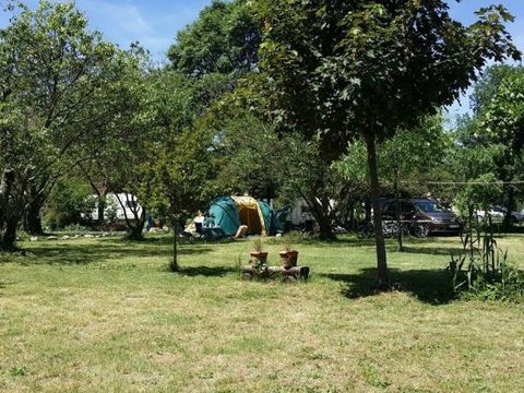 Camping Le Rocheyrol - Camping Ardeche