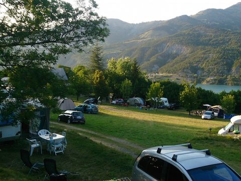Camping Lou Pibou - Camping Alpes-de-Haute-Provence