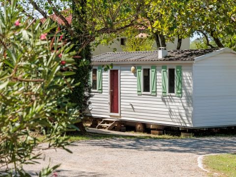 MOBILHOME 4 personnes - 24m² Standard (2ch - 4pers.) + Paillotte extérieure
