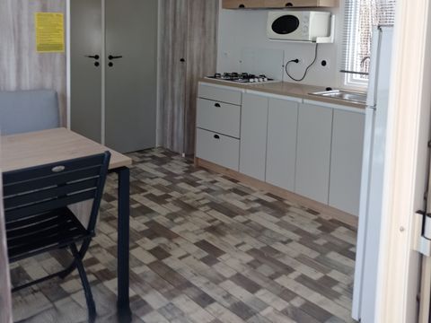MOBILHOME 7 personnes - 30m² Confort (2ch - 5/7pers.) + Clim + Terrasse couverte - Dimanche
