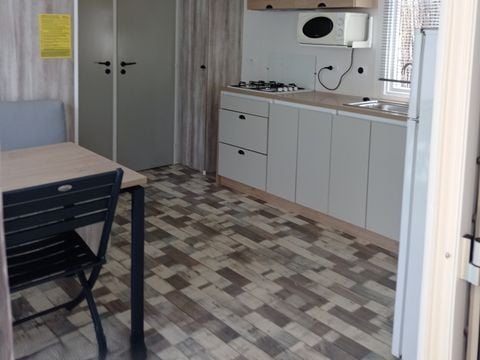 MOBILHOME 7 personnes - 30m² Confort (2ch - 5/7pers.) + Clim + Terrasse couverte - Dimanche
