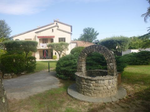 GÎTE 8 personnes - Gîte Les Oliviers 80m² Premium (2ch - 8pers) + LV + Terrasse + Jardin