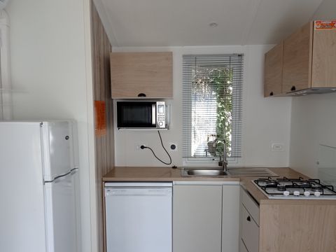 Mobilhome 7 personnes - Family 32m² Premium (3ch - 7pers.) + Clim + LV + Terrasse couverte