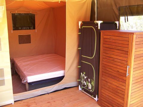 BUNGALOW TOILÉ 5 personnes - (sans sanitaires)