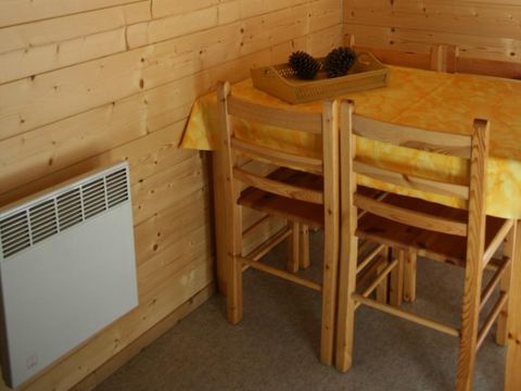 CHALET 4 personnes - Abeille  mercredi a mecredi en saison