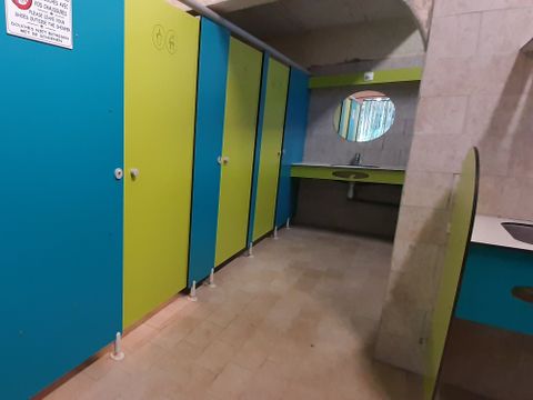 Emplacement - Emplacement - Forfait 1 ou 2 pers. Branchement élect. 6A inclus