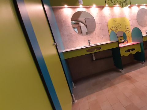 Emplacement - Emplacement - Forfait 1 ou 2 pers. Branchement élect. 6A inclus