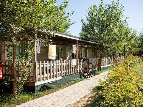 MOBILHOME 6 personnes - Mobil-home | Classic | 2 Ch. | 4/6 Pers. | Terrasse surélevée | Clim.