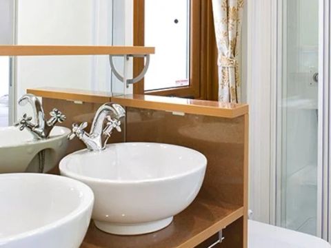 MOBILHOME 6 personnes - Comfort | 3 Ch. | 6 Pers. | Terrasse surélevée | Clim.