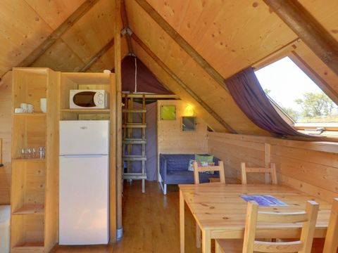 TENTE TOILE ET BOIS 5 personnes - Cabane Lauzerot Premium avec sanitaires