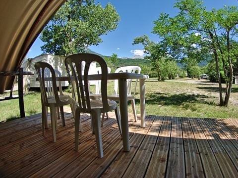 TENTE TOILE ET BOIS 5 personnes - Nature sans sanitaire