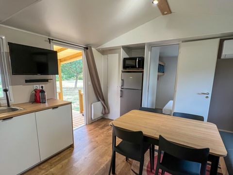 MOBILHOME 6 personnes - 3 chambres avec climatisation Nesasio