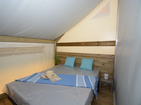 TENTE TOILE ET BOIS 5 personnes - Tente Lodge Confort (avec sanitaires)