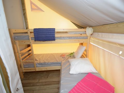 TENTE TOILE ET BOIS 5 personnes - Tente Lodge Confort (avec sanitaires)