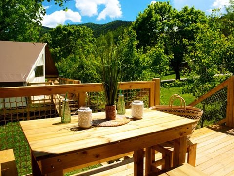 TENTE TOILE ET BOIS 5 personnes - Tente Lodge Confort (avec sanitaires)