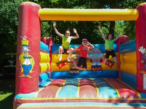 Flower Camping les Nauves - Camping Dordogna