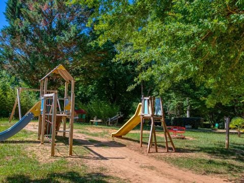 Flower Camping les Nauves - Camping Dordogna