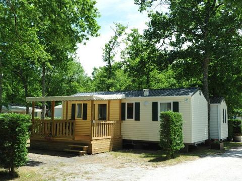 MOBILHOME 6 personnes - CONFORT 33m² - 3 chambres + terrasse couverte + TV