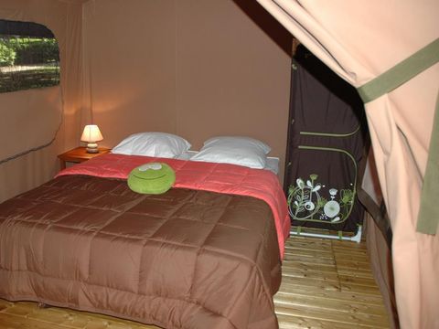TENTE TOILE ET BOIS 5 personnes - Lodge VICTORIA 30m² / 2 chambres (sans sanitaires privatifs)