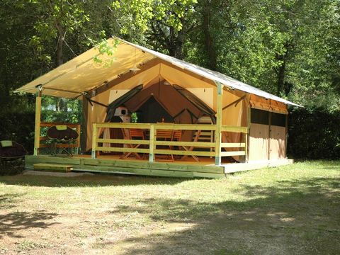 TENTE TOILE ET BOIS 5 personnes - Lodge VICTORIA 30m² / 2 chambres (sans sanitaires privatifs)