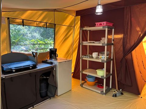 TENTE 5 personnes - Tente toute équipée 29m² - 3 chambres (sans sanitaires)