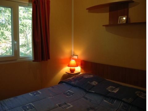 MOBILHOME 4 personnes - 4 - 33m² avec  terrasse couverte / 2 chambres