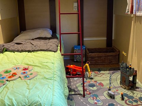 MOBILHOME 4 personnes - Mobil-home bois BABY avec CLIM - 26m² avec terrasse couverte / 2 chambres
