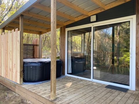 Chalet 4 personnes - Chalet Mimosa SPA - 47 m² avec terrasse couverte - 2 chambres