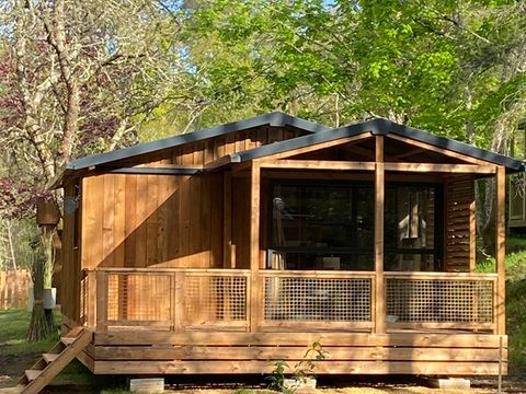 CHALET 5 personnes - Chalet Médiéval - CLIM - 37 m² avec terrasse semi-couverte - 2 chambres