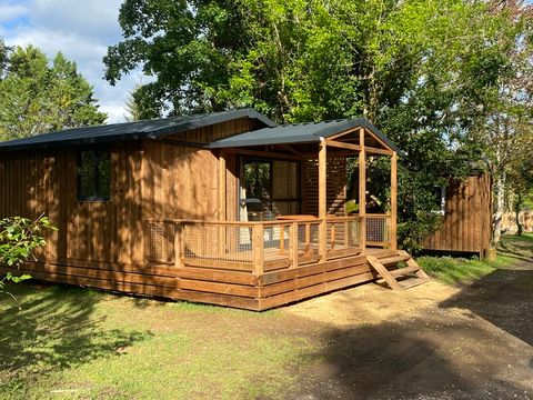 CHALET 5 personnes - Chalet Médiéval - CLIM - 37 m² avec terrasse semi-couverte - 2 chambres