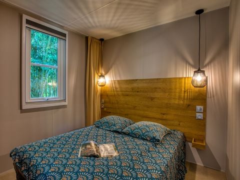 MOBILHOME 4 personnes - Mobil-Home Premium O'Hara 29-31m² (2ch-4pers) + Terrasse semi-couverte + Clim + LV + TV