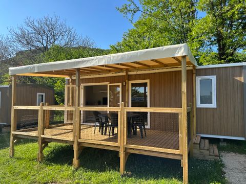 Mobilhome 4 personnes - Confort Riviera 29m² - 2 chambres - Terrasse couverte 18m²