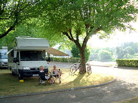 Camping*** de la Bastide - Camping Gironde
