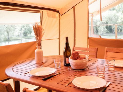 BUNGALOW TOILÉ 4 personnes - Tente Lodge Insolite 2 chambres