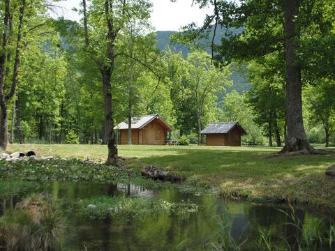 CHALET 2 personnes - Chalet sans sanitaires 4 pers
