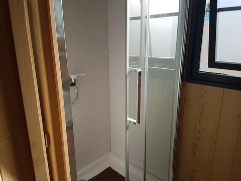 HÉBERGEMENT INSOLITE 4 personnes - CABANE Premium MARILHOU - 2 chambres