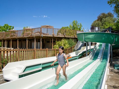 Camping Romanée - Les Grottes De Roffy - Camping Dordogna